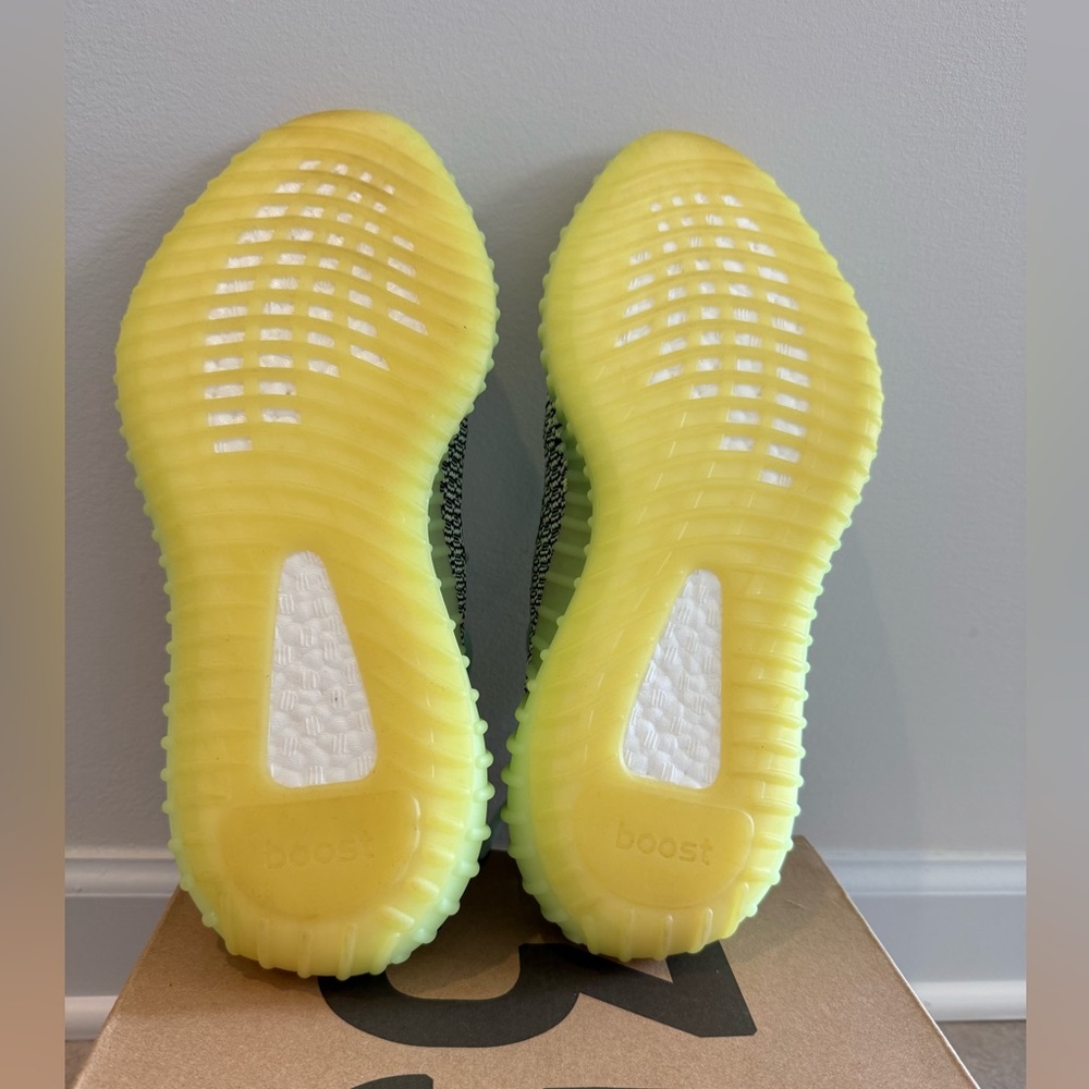 Adidas Yeezy Boost 350 V2 ‘YEEZREEL Non Reflective’ - Picture 5 of 7